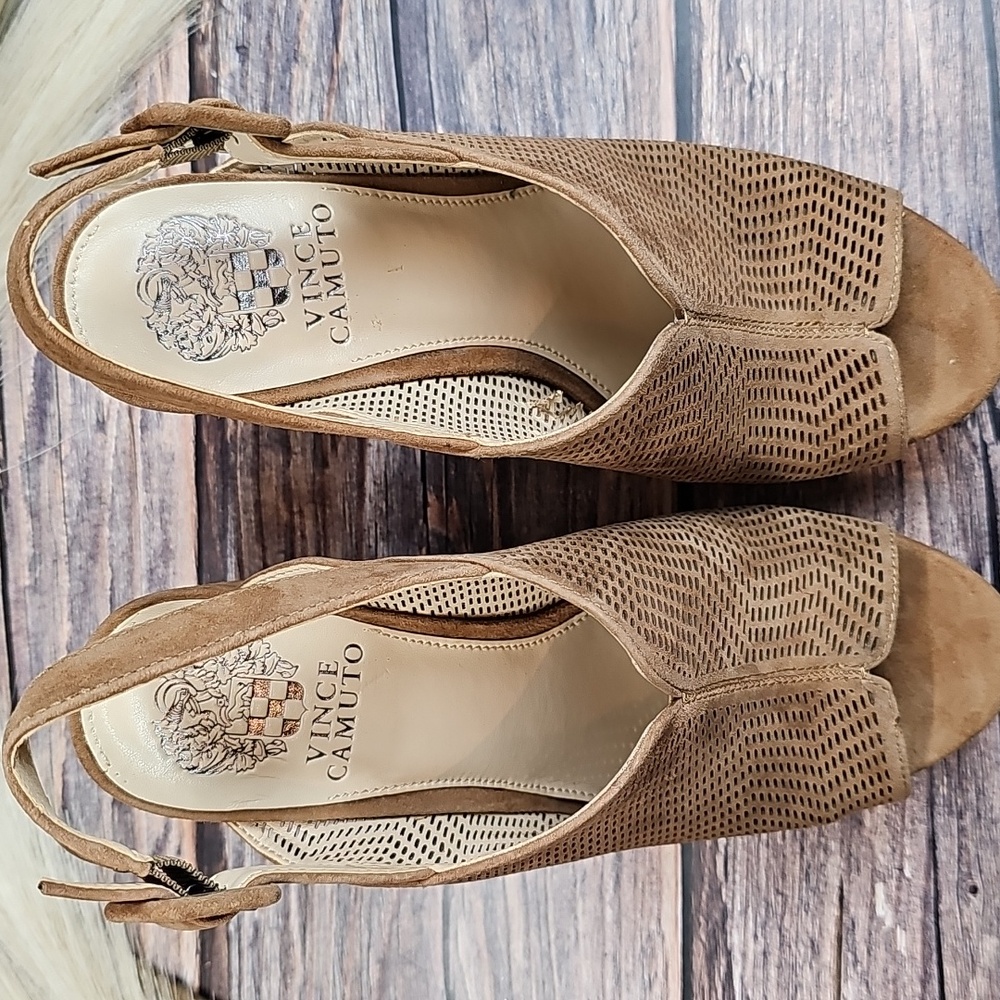 NIB VINCE CAMUTO VV-JENSEYA SEED BROWN PEEP-TOE PERFORATED BOOTIE SANDAL - Picture 3 of 12
